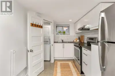 BASEMENT - 200 GALLEY AVENUE Toronto (Roncesvalles), Ontario