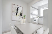 Visitez notre site Web : https://www.capreit.ca/fr/appartements-a-louer/montreal-qc/le-cote-sainte-c... (image 7)
