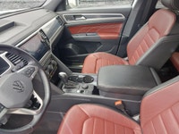 4Motion All Wheel Drive Execline Package R Line Package Red Leather Interior Digital Cockpit Panoram... (image 9)