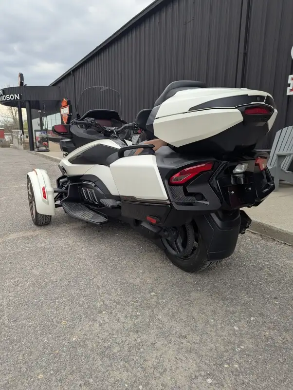 2024 Can-Am Spyder RT in Street, Cruisers & Choppers in Kingston - Image 6