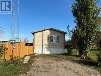 Privacy fenced on this large rented lot, this 16’ x 80’ home built in 2000 offers the perfect blend...