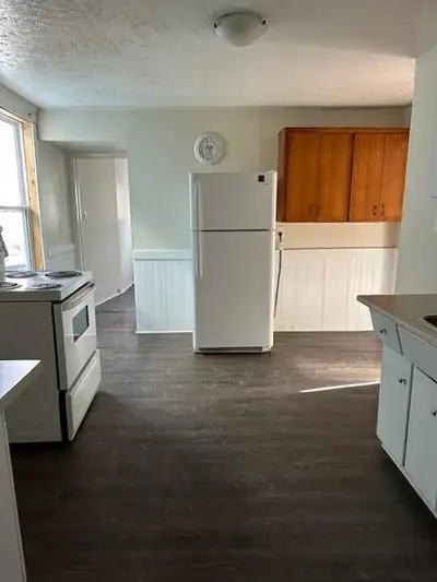 2633 Connolly St. (Off Chebucto Road) - Available May 15th Central Halifax Large 2 Bedroom+Den flat....
