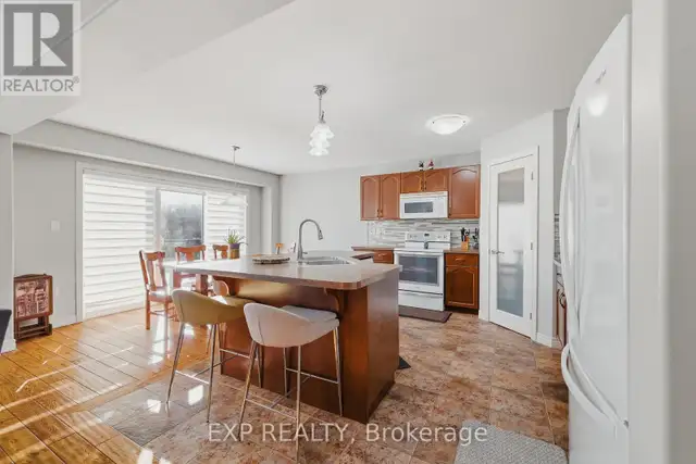 23 DOON CREEK STREET Kitchener, Ontario in Houses for Sale in Kitchener / Waterloo - Image 9