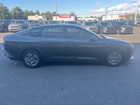 Price includes $1,000 finance credit. Price does not include fees or taxes. Experience the modern el... (image 4)