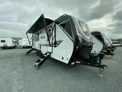 EAST TO WEST Alta travel trailer 2375KRK highlights: Walk through bathroom Booth Dinette King Bed Tw...