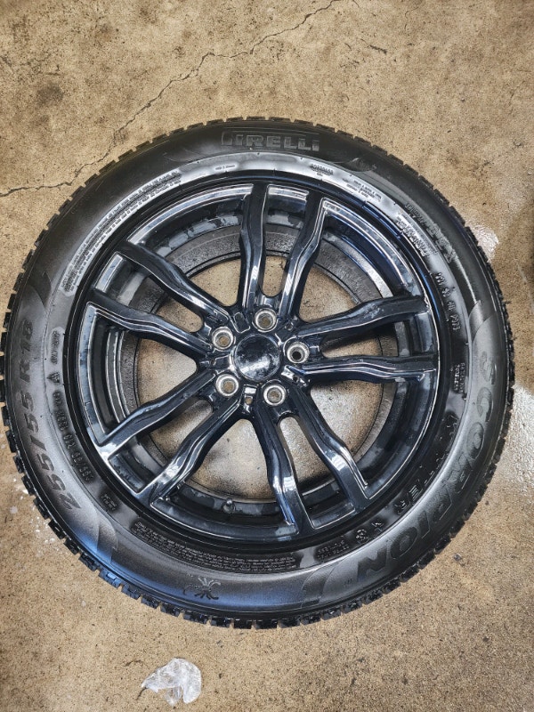 255/55R18 Pirelli RunFlat winter set for BMW X5 X6 5X120 Tires & Rims