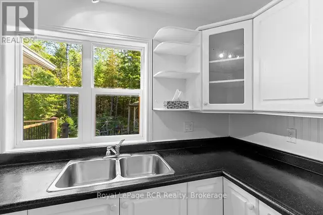 83 LAKEWOOD COUNTRY LANE Northern Bruce Peninsula, Ontario in Houses for Sale in Owen Sound - Image 20