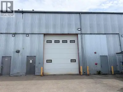 3,368 SqFt Bay Available to rent. Gross Lease of $2,000 +GST per month. Fully Paved an excellent spa...