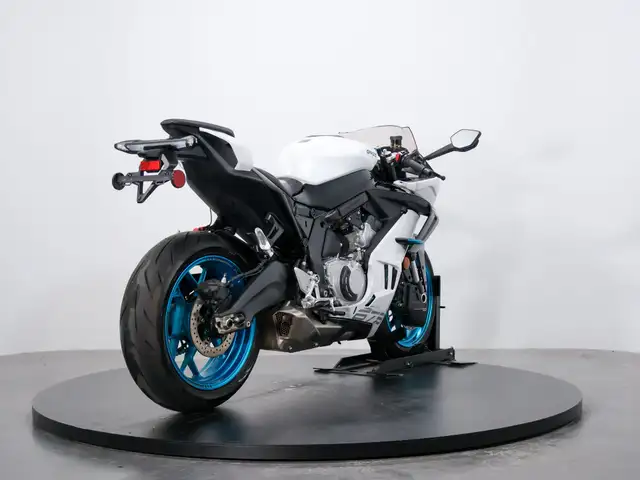 2025 CFMOTO 675SS in Street, Cruisers & Choppers in Kelowna - Image 4