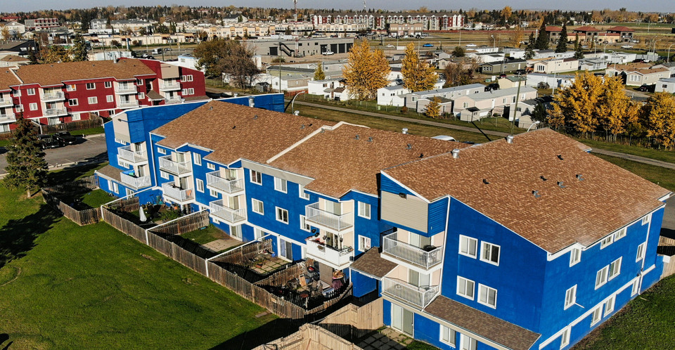 The Courtyards Apartments - 1 Bedroom 1 Bath Apartment for Rent in Long Term Rentals in Grande Prairie