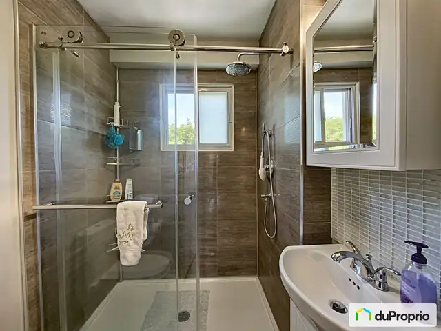 $679,000 - Bungalow for sale in Rivière des Prairies in Houses for Sale in Laval / North Shore - Image 6