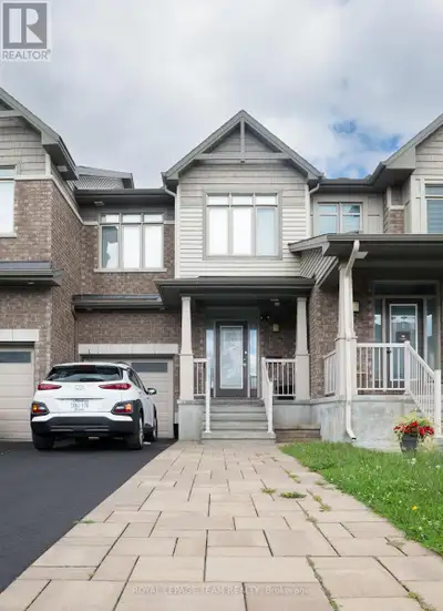 This exquisite townhouse is located in the heart of Barrhaven, the most sought-after family-friendly...