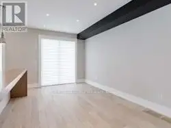 26A PINES AVENUE Mississauga (Port Credit), Ontario