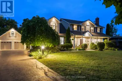 This breathtaking country retreat is just a three minute drive to the QEW, offering the perfect bala...