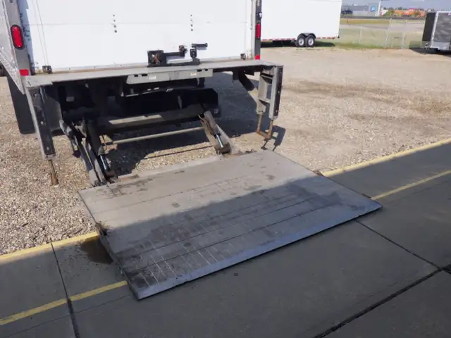 2018 MULTI VANS 26 Ft. Van Body #3976A in Heavy Trucks in Edmonton - Image 5