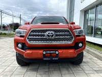 Power Steering,Heated Mirrors,Integrated Turn Signal Mirrors,Auxiliary Audio Input,Fog Lamps,MP3 Cap... (image 1)