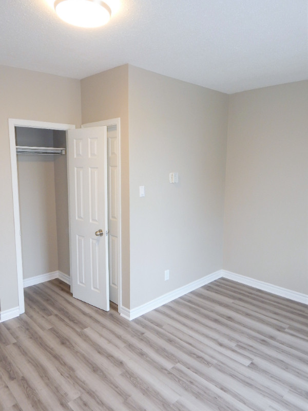 NEWLY RENOVATED BACHELOR APARTMENT FOR RENT HINTONBURG Room Rentals