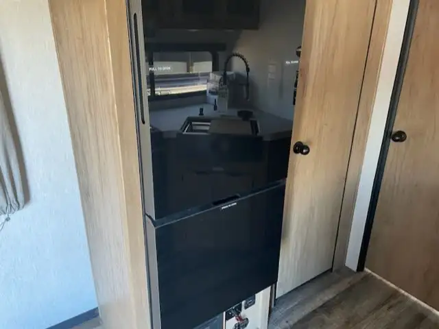 2024 FOREST RIVER GREYWOLF 24 RRT! AWESOME TOYHAULER! $41995!  in RVs & Motorhomes in London - Image 17