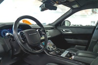 Land Rover Range Rover Velar P300 R-Dynamic S 2020: - Extérieur gris Eiger métallisé avec intérieur... (image 1)