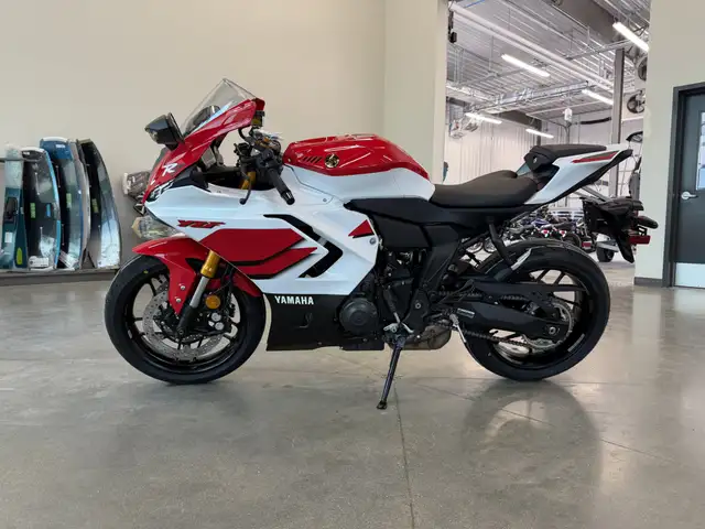 2026 Yamaha YZF-R7 70th Anniversary Edition in Street, Cruisers & Choppers in Winnipeg - Image 5