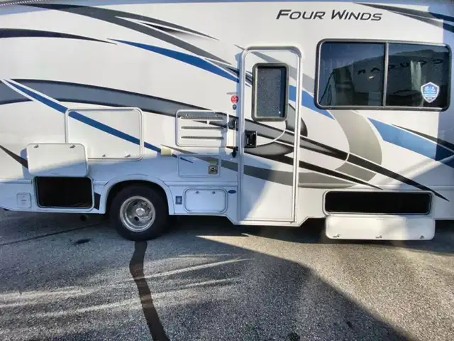 2022 Thor Motor Coach Four Winds 27R in RVs & Motorhomes in Abbotsford - Image 33