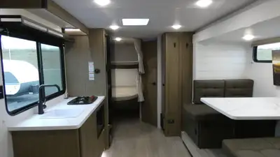 Salem FSX Travel Trailers Fully featured, light weight, and easy to tow, Salem FSX offers convenienc...