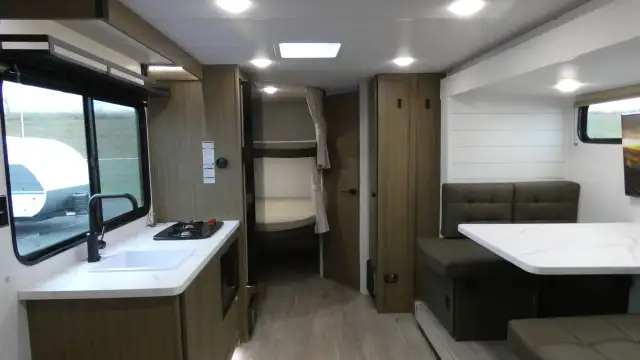 2026 FOREST RIVER SALEM 178ICE  in Travel Trailers & Campers in Regina - Image 2