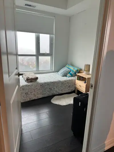 Spacious Bedroom   Bathroom Available in 2 Bed 2 Bath Condo
