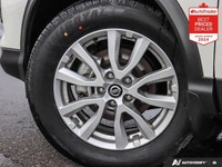 Recent Arrival! New Price! Pearl White 2023 Nissan Qashqai SV AWD CVT with Xtronic 2.0L DOHC APPLE C... (image 8)