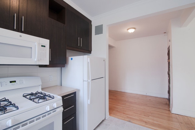 6210 Avenue Deacon 6210 Chemin Deacon — photo 3