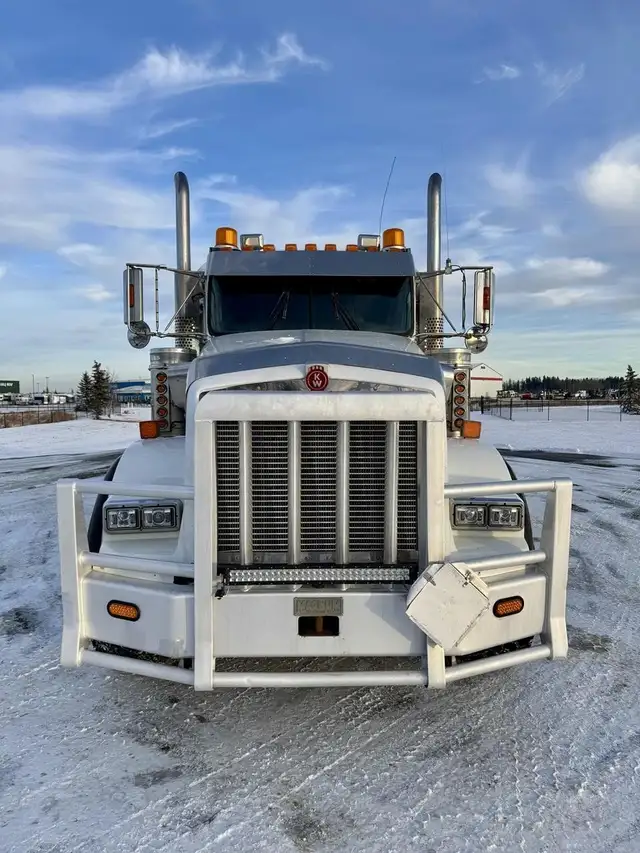 2012 KENWORTH T800 in Heavy Trucks in Saskatoon - Image 3