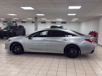 Built on Toyotas long-standing reputation for dependable full-size sedans, the 2019 Toyota Avalon XS... (image 2)
