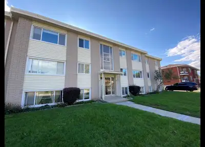 Bright Two-Bedroom Apartment in Centreville Chicopee Neighborhood of Kitchener! (Unit 10) Great loca...
