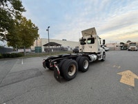 Ryder Stock ID: 798789 Transmission Type/Speed: AUTO 13 Engine: DIESEL DD15 GHG'17 475/1625 Horse Po... (image 5)