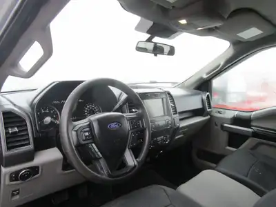 2019 Ford F-150 F 150 CREWCAB 4X4 LIFT KIT MOTEUR 5 LITRES CREDIT BAIL CREDIT MAISON PLUS DE 40 PICK...