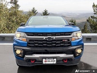 Adventure awaits with this 2022 Chevrolet Colorado Z71, dressed in a head-turning Bright Blue Metall... (image 7)