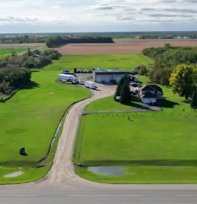 R16//Steinbach/Rare opportunity to own an exceptional country property within the City of Steinbach...