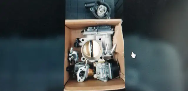 Assorted Carb's & Thermostat in Engine & Engine Parts in City of Toronto - Image 2