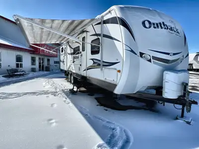 Are you looking for an amazing holiday trailer that is comparable or better than a Forest River, Gra...