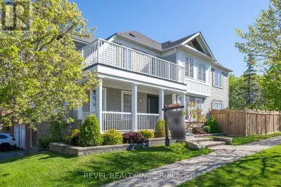 Spectacular Lakeside Living Backing onto Protected Greenbelt!!! 4+1 Bedrooms | 6 Bathrooms | Over 4,...