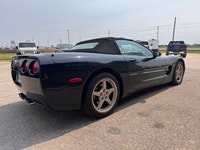 ... Engine: 5.7L V8 OHV 16V L/100Km City: 13.9 L/100Km Hwy: 9.1 Safety Equipment Traction control 4-... (image 4)