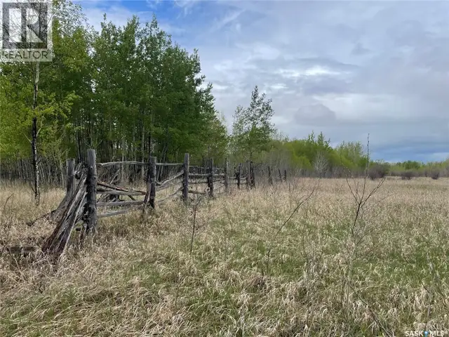 5.5km South of Dorintosh Lot 3 Meadow Lake Rm No.588, Saskatchew in Land for Sale in Meadow Lake - Image 3
