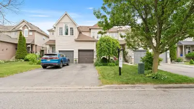 Price: $699,900 / $2,655/mo YOUR DREAM HOME AWAITS! Unlock the potential of this incredible property...