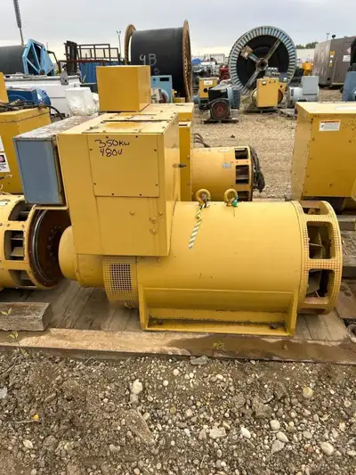 Visit www.globalpower.ca for larger photos and more details! Serial: C26-M039-908 kW: 350 Volts: 480...