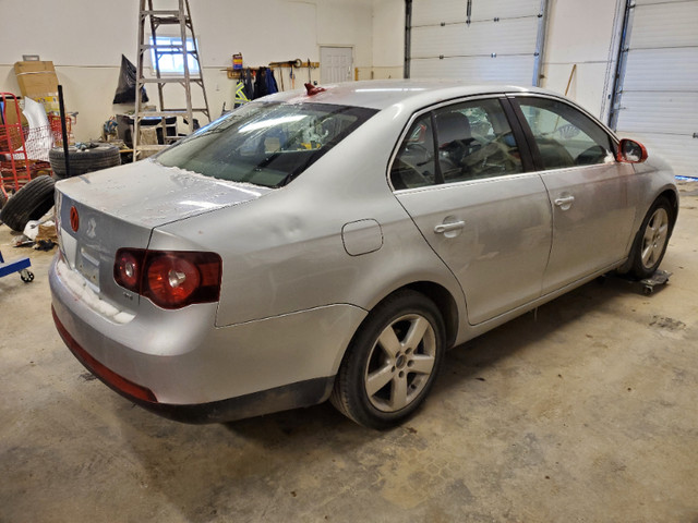 Parting out a 2009 VW Jetta 2.0L TDI in Engine & Engine Parts in Lethbridge - Image 3
