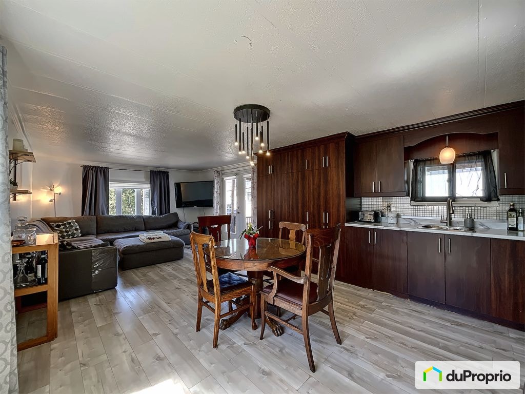 $194,900 - Mobile home for sale in Terrebonne (Terrebonne) — photo 1
