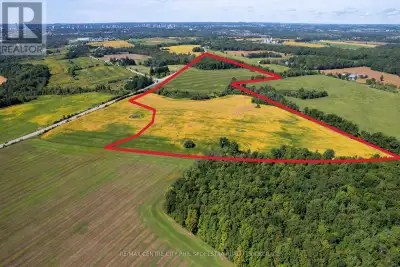 The largest component of an exceptional three-property offering totalling approximately 109 acres ne...