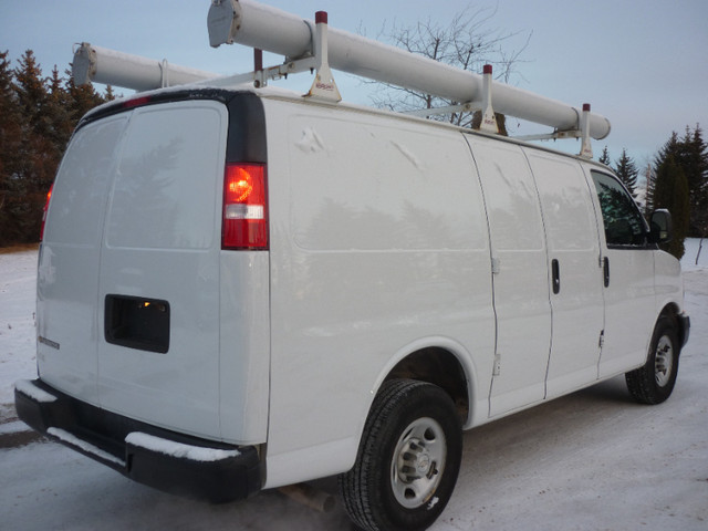 2018 Chevy Express 2500 Cargo VAN, BU CAM/ROOF RACK/SS SHELVING in Cars & Trucks in Edmonton - Image 4