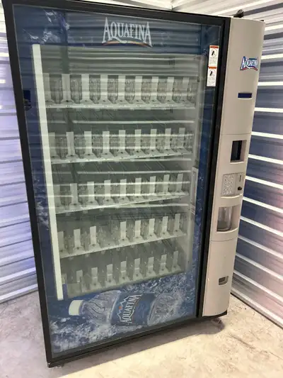 Model: Dixie Narco BevMax DN-5800 4 Condition: Refurbished Beverage Vending Machine Type: High-Capac...