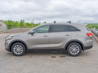 Check out this 2018 Kia Sorento LX before someone takes it home! *This Kia Sorento Is Competitively... (image 1)